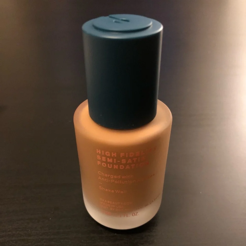 🆕 exa‎ High Fidelity Semi-Satin Foundation Jessica 210